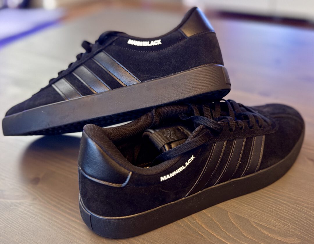 Jetzt habe ich auch extra Dartschuhe